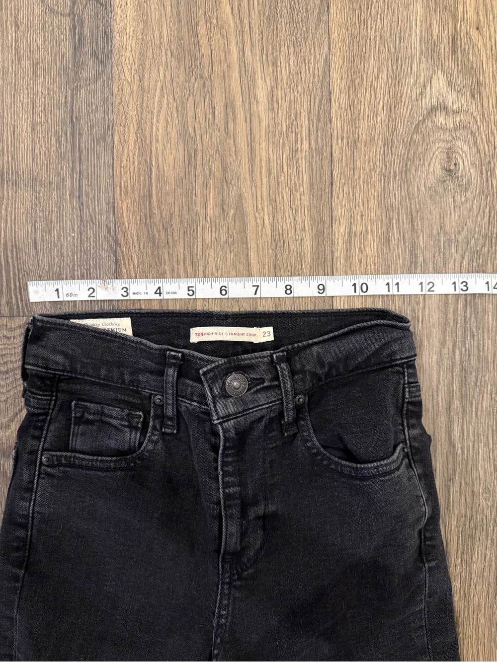 Levi's black high rise straight crop jeans
